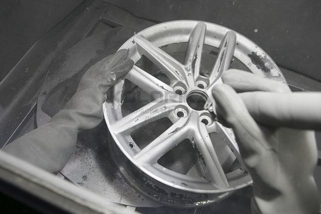 Ремонт дисков на авто: восстановление автодисков и царапин любой сложности