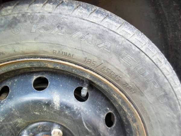 Размер шин Лада Ларгус: размерность и углы установки летних колес на Лада Ларгус