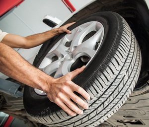Срок годности шин по ГОСТу: срок службы резины легкового автомобиля