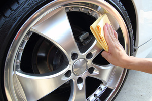 Очиститель колесных дисков: средство для очистки автомобильных дисков от налета
