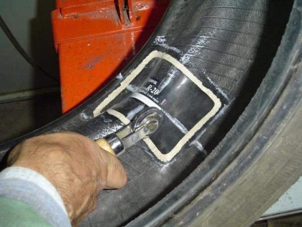 Как заклеить колесо на машине жгутом: чем склеить шину автомобиля своими руками