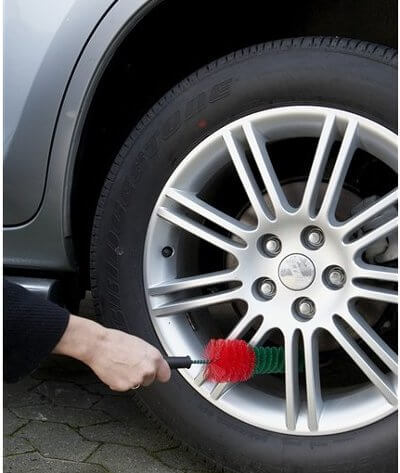 Очиститель колесных дисков: средство для очистки автомобильных дисков от налета