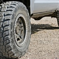 Тракторная резина на Ниву и УАЗ: какое давление у колес для минитрактора